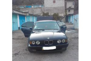 BMW/5 Series Sedan,2.4(1989 г.)